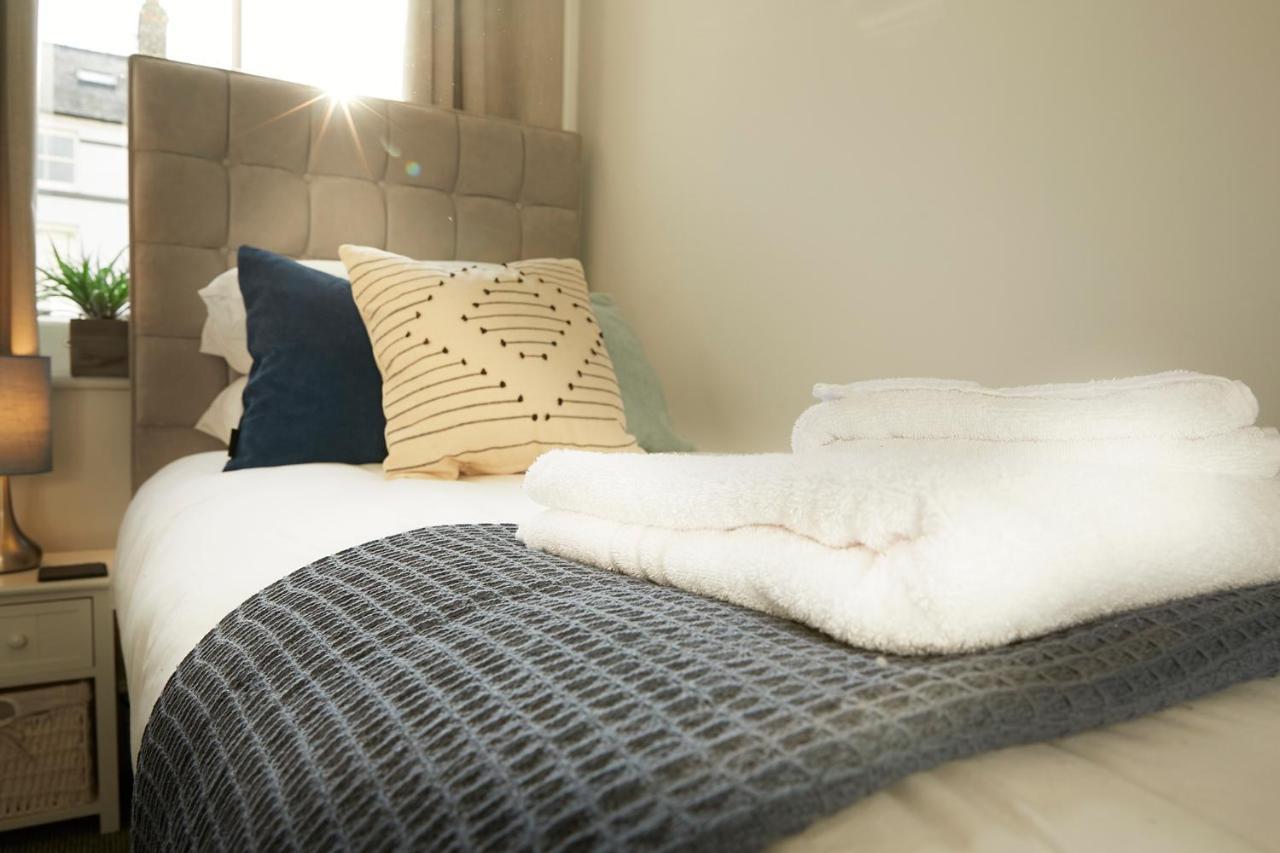 Sea View Serenity Breath Taking Sea View Sleeps 4 Скарбъро Екстериор снимка