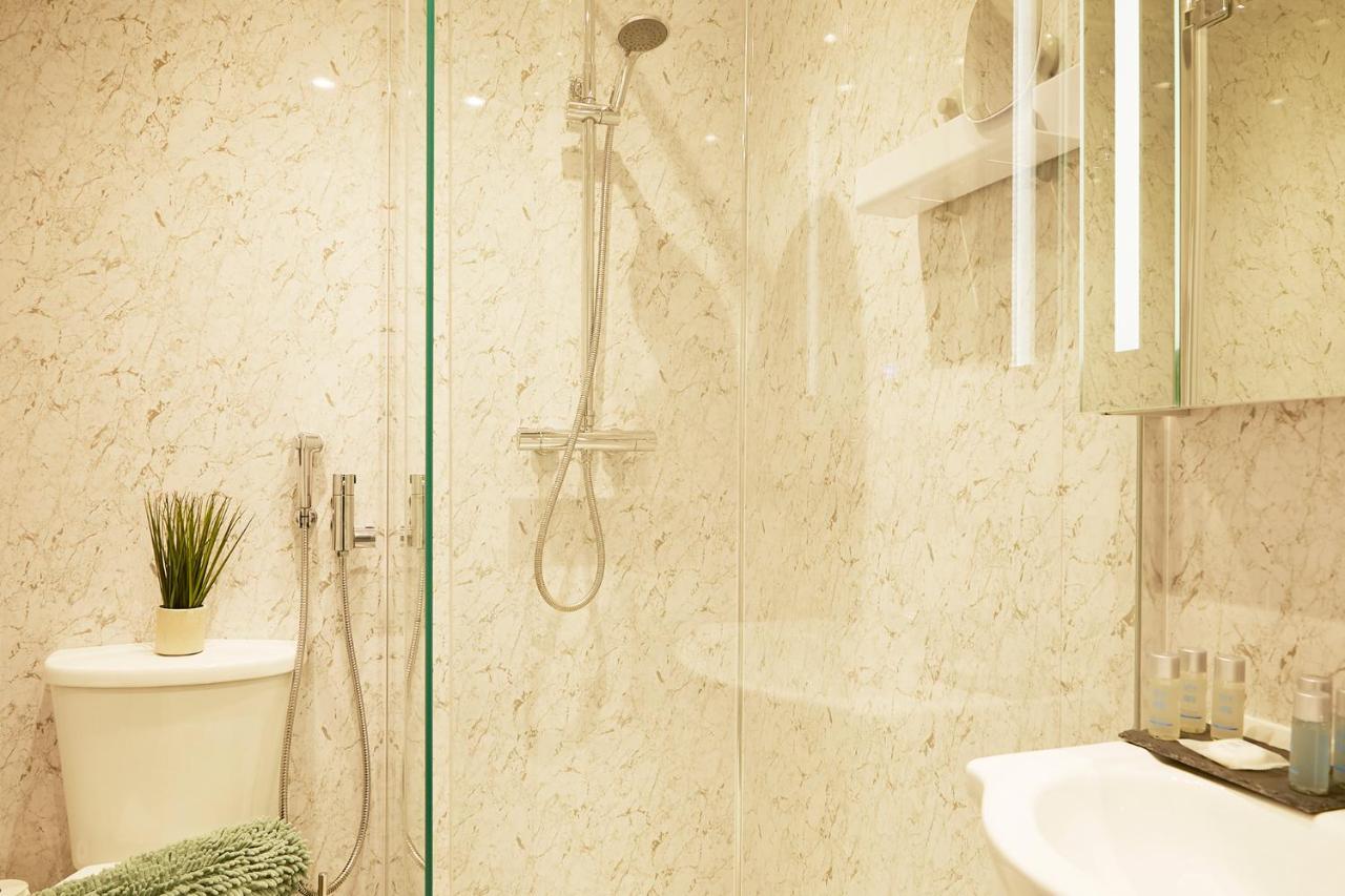 Sea View Serenity Breath Taking Sea View Sleeps 4 Скарбъро Екстериор снимка