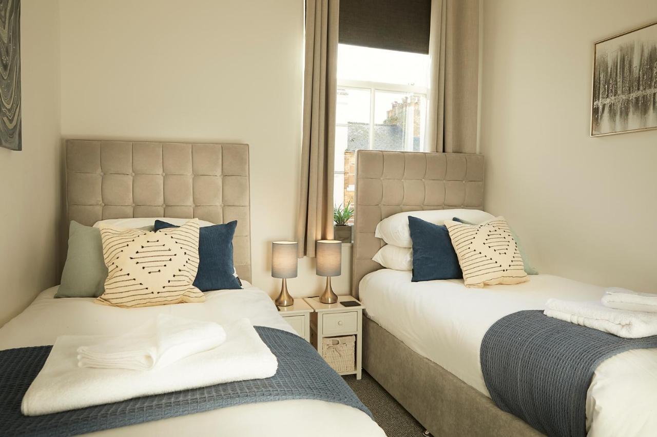 Sea View Serenity Breath Taking Sea View Sleeps 4 Скарбъро Екстериор снимка